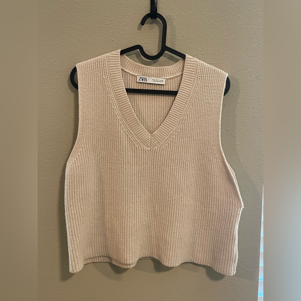 Zara ivory/cream knitted vest (v-neck)